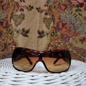 New York & Co Oversized Tortoise Shell Sunglasses | Brown Gradient Lens
